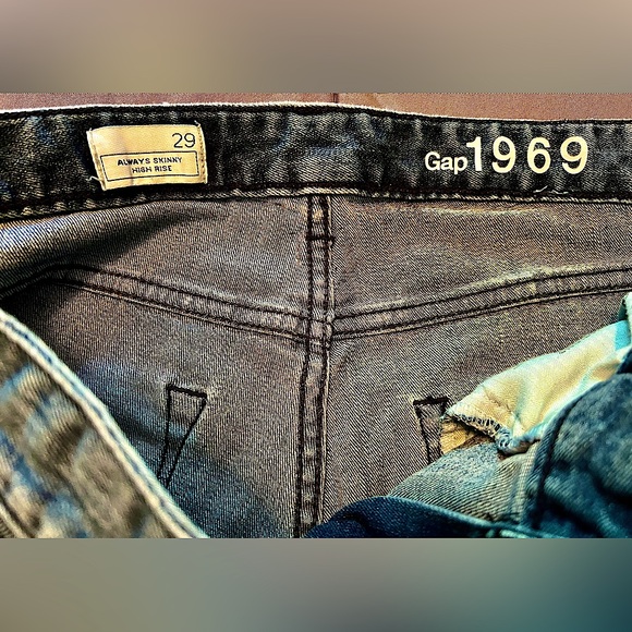 Women’s GAP Always Skinny High Rise Jeans size 29 Stretch Lightly Distressed GUC - Picture 3 of 6